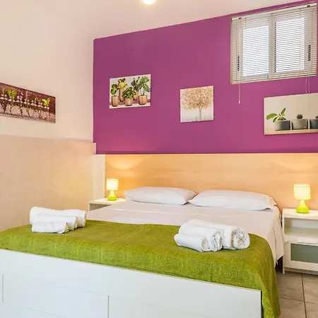 Borgo Mulino D'acqua אתר קמפינג 3*